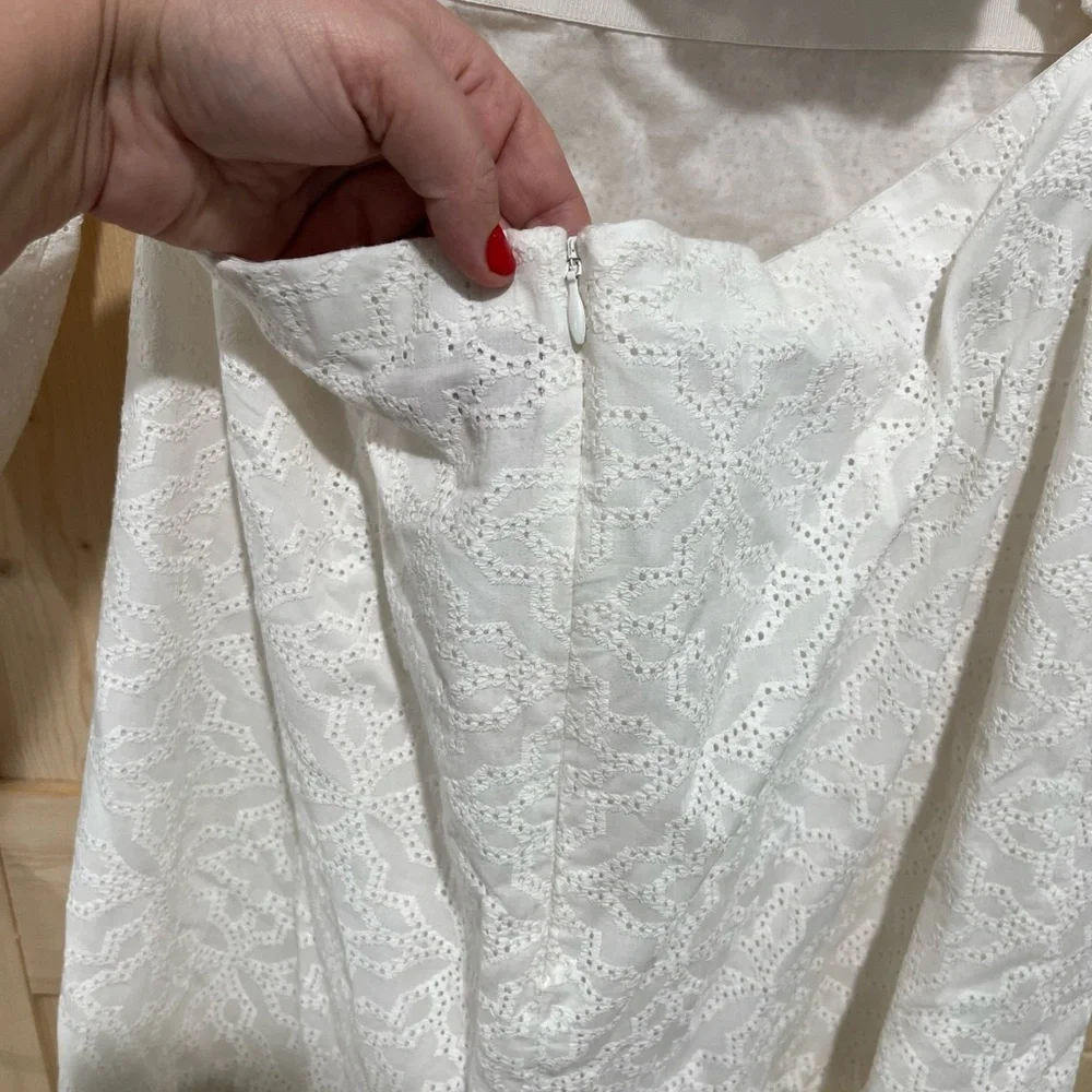 Gently Used Veronica Beard Denise Smocked Dress in White, Size 10. - Picture 5 of 8